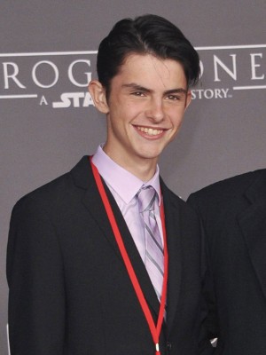 ディラン・マイケル・ダグラス