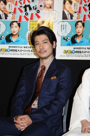 ドラマ『バカボンのパパよりバカなパパ』試写会に出席した玉山鉄二