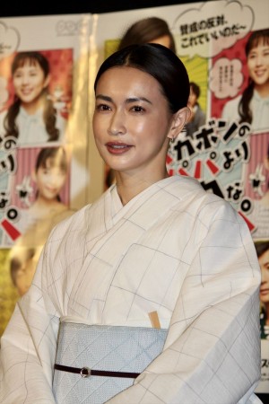 ドラマ『バカボンのパパよりバカなパパ』試写会に出席した長谷川京子