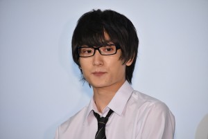 映画『わたしに××しなさい！』完成披露上映会に登壇した金子大地