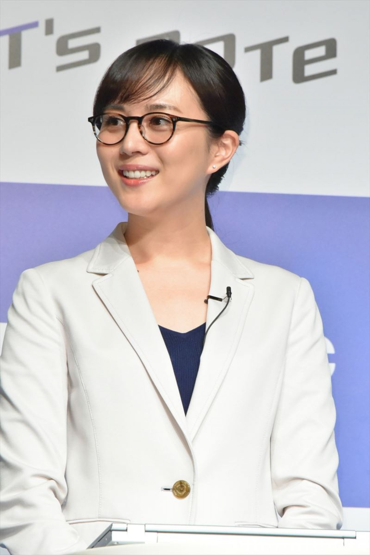 比嘉愛未、旧知の仲の浅利陽介とのCM共演で「どうしても素が出る」