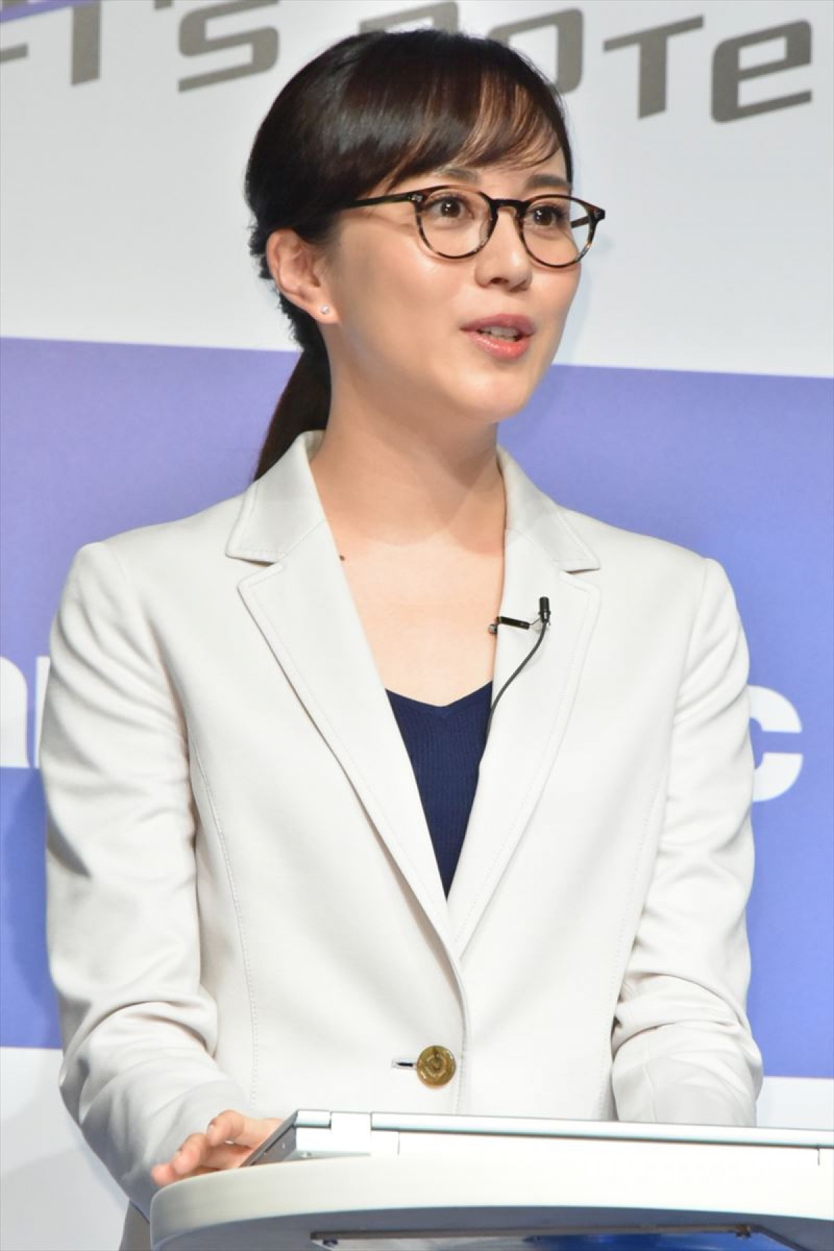 比嘉愛未、旧知の仲の浅利陽介とのCM共演で「どうしても素が出る」