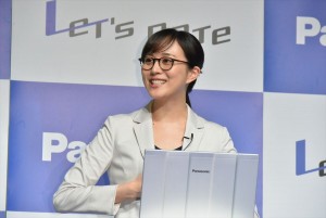 パナソニック「レッツノート」新製品発表会に出席した比嘉愛未