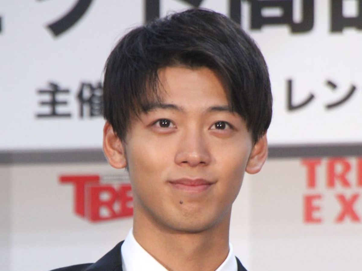 「ネクタイ直してあげたい!」との声が集まった竹内涼真