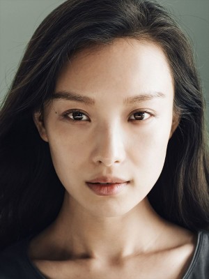 「＃すっぴん素肌プロジェクト」に参加したニニ