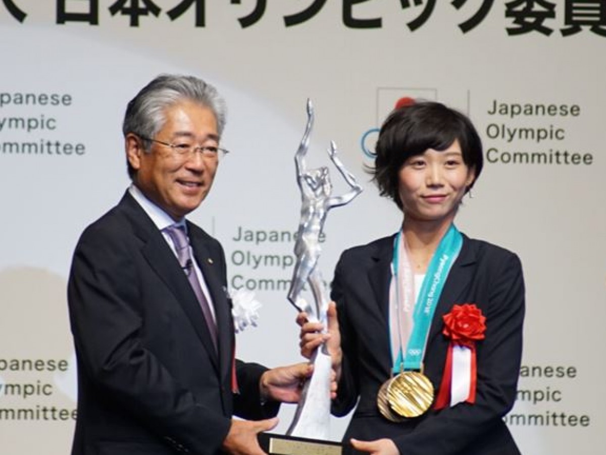 羽生結弦「まだまだ挑戦し続ける」 JOCスポーツ賞授賞式にメダリスト集合