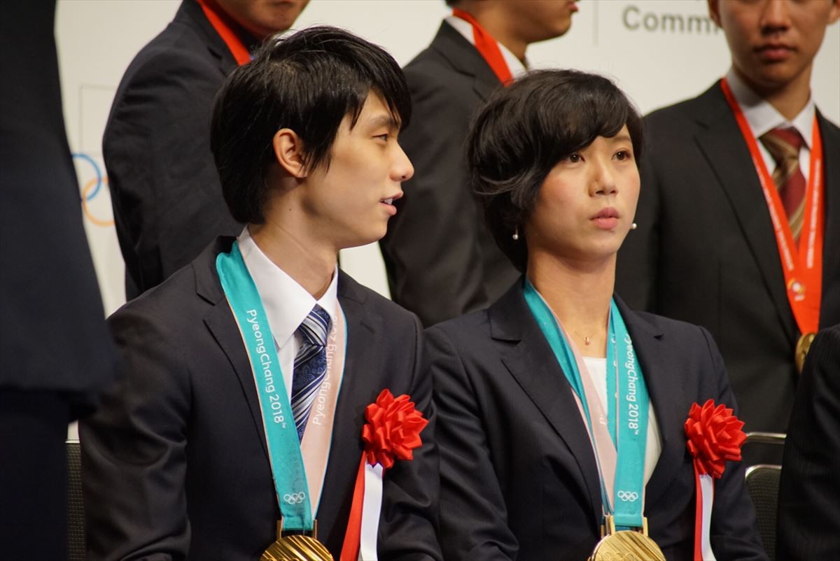 羽生結弦「まだまだ挑戦し続ける」 JOCスポーツ賞授賞式にメダリスト集合