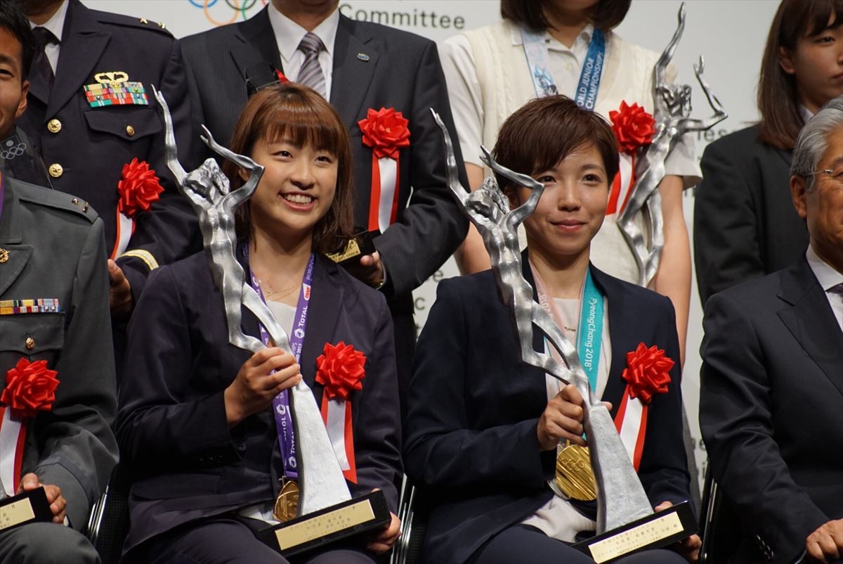 羽生結弦「まだまだ挑戦し続ける」 JOCスポーツ賞授賞式にメダリスト集合