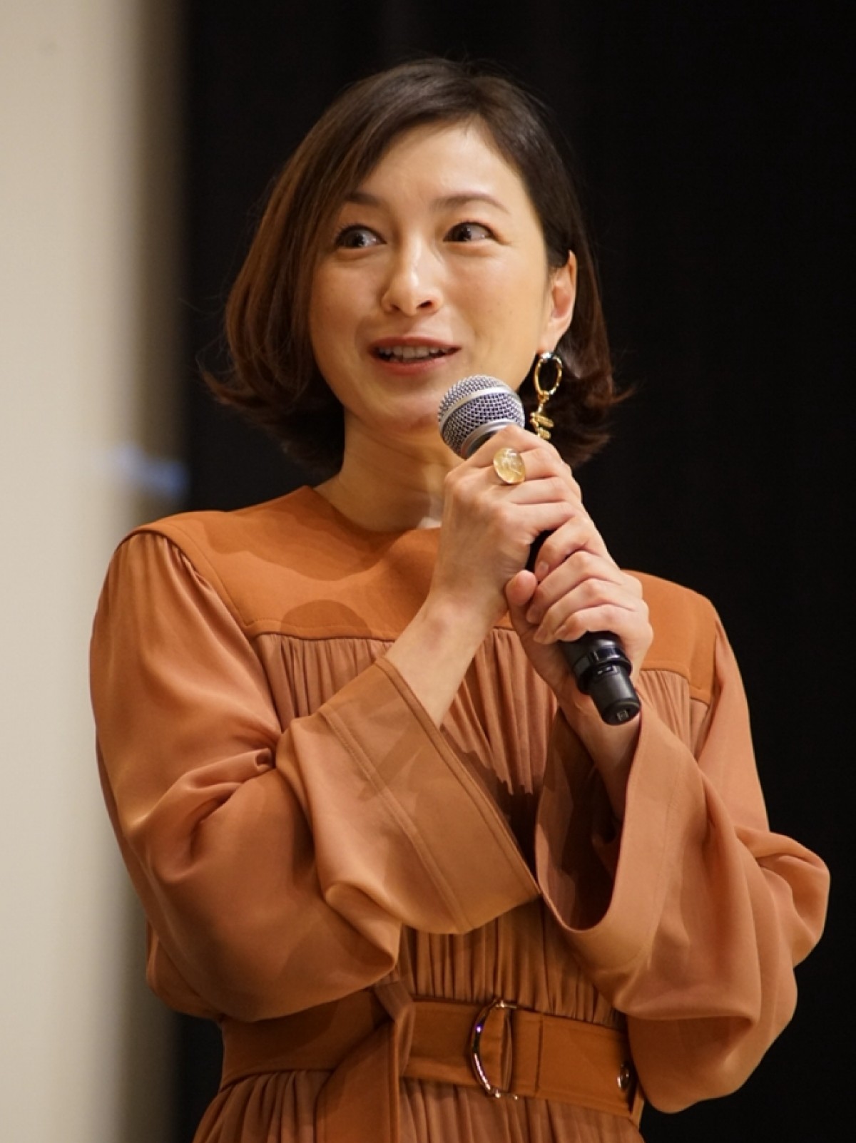 舘ひろし、“終わらない”秘訣は女好き？　映画『終わった人』舞台挨拶