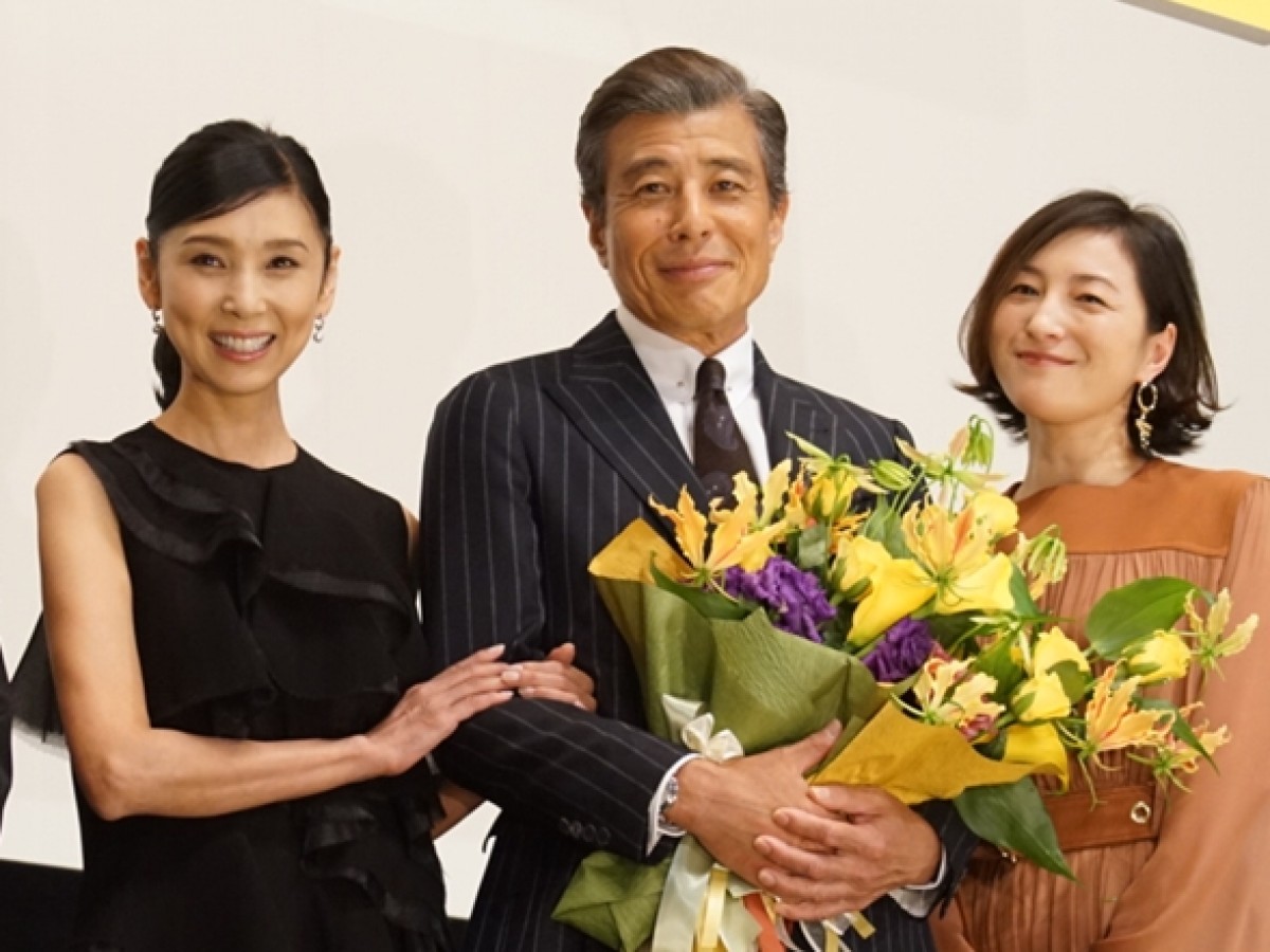  映画『終わった人』舞台挨拶に出席した（左から）黒木瞳、舘ひろし、広末涼子