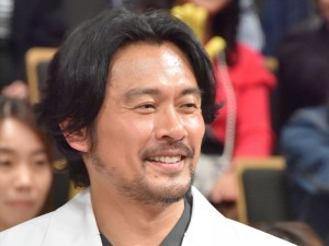 佐伯教授を演じる内野聖陽