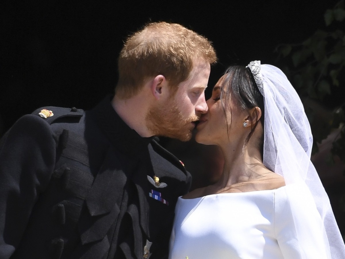 5月19日(現地時間)に挙式したヘンリー王子&メーガン・マークルが夫婦になって初めてのバルコニー登場