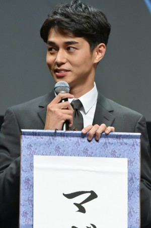 映画『パンク侍、斬られて候』完成披露舞台挨拶イベントに登壇した東出昌大