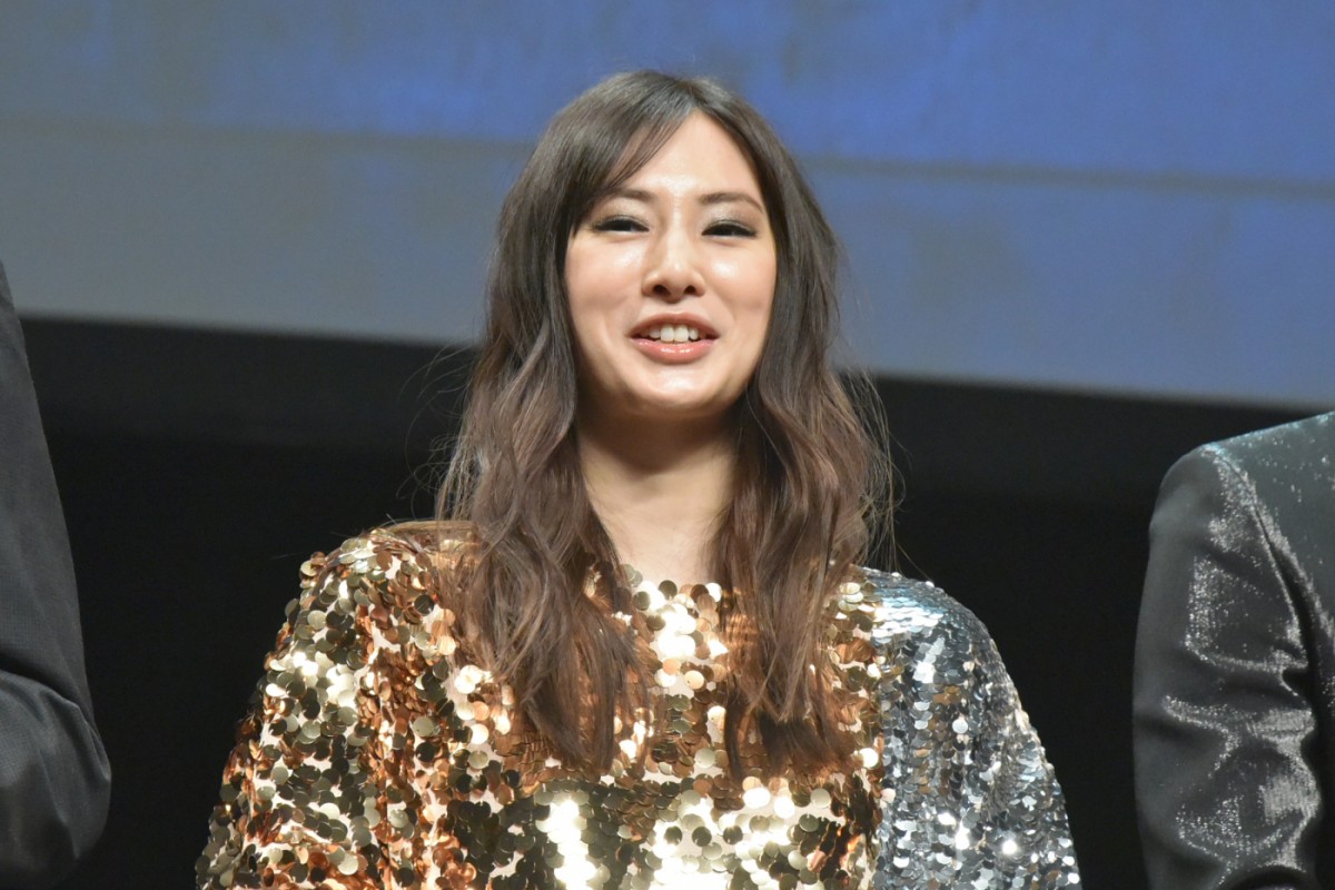 綾野剛、ギックリ腰になった豊川悦司を60分マッサージしてメロメロに