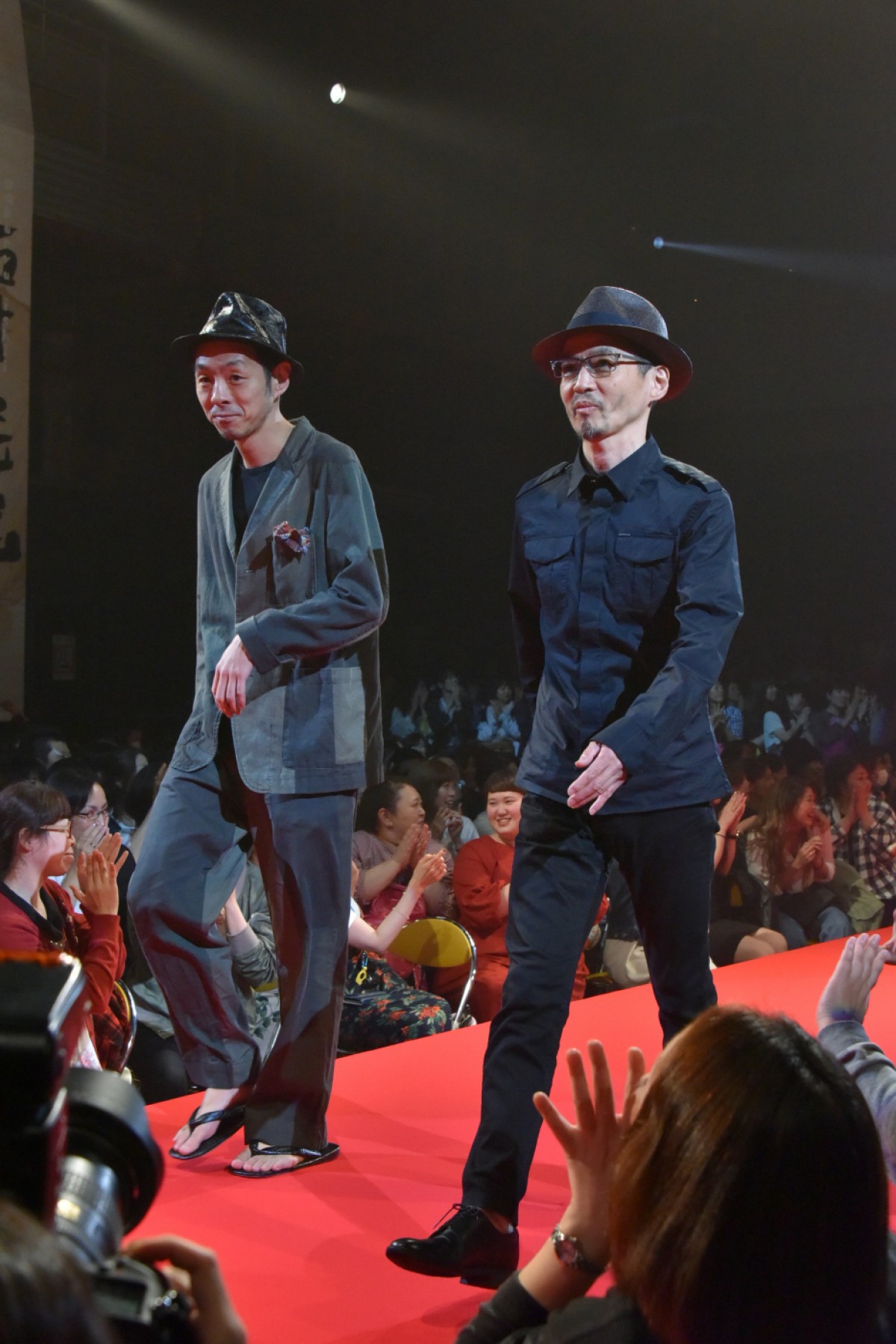 綾野剛、ギックリ腰になった豊川悦司を60分マッサージしてメロメロに