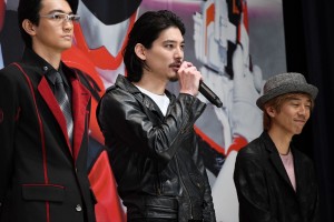 『劇場版 仮面ライダービルド Be The One』製作発表会見に登場した水上剣星