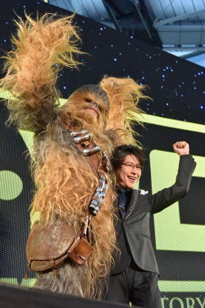 『ハン・ソロ／スター・ウォーズ・ストーリー』 ジャパン・プレミアに登場した及川光博