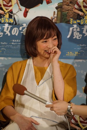 ミュージカル『魔女の宅急便』公開フォトコール＆囲み取材に登場した白羽ゆり