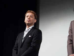 『連続ドラマW ダブル・ファンタジー』完成披露試写会＆舞台挨拶に登場した御法川修監督