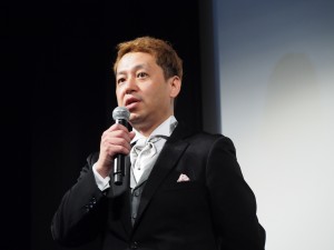 『連続ドラマW ダブル・ファンタジー』完成披露試写会＆舞台挨拶に登場した御法川修監督