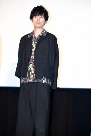 『劇場版 ドルメンX』公開記念舞台挨拶に出席した桐山漣