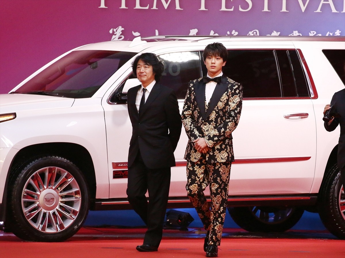 新田真剣佑、『OVER DRIVE』で上海国際映画祭に　現地ファン熱狂