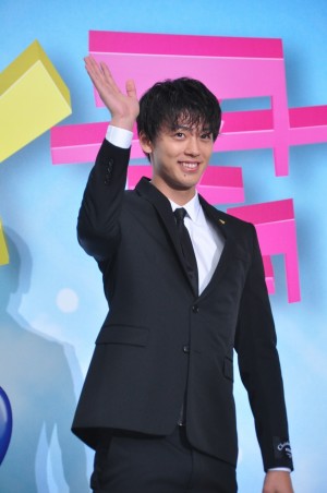 映画『センセイ君主』スペシャルステージイベント＆完成披露舞台挨拶に登場した竹内涼真