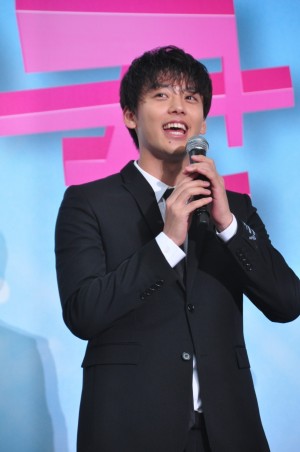 映画『センセイ君主』スペシャルステージイベント＆完成披露舞台挨拶に登場した竹内涼真