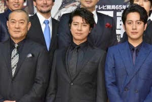 日本テレビ開局65年記念舞台『魔界転生』製作発表会見に出席した（左から）松平健、上川隆也、溝端淳平
