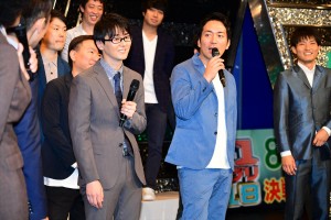 「M‐1グランプリ2018」開催会見に出席したスーパーマラドーナの田中一彦（左）と武智（右）