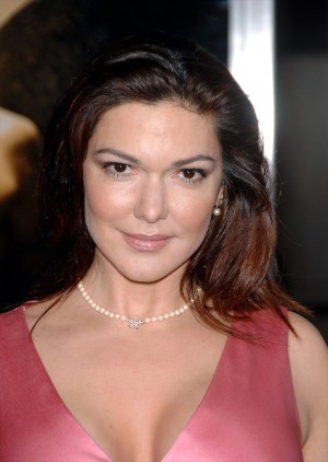 ローラ・ハリング