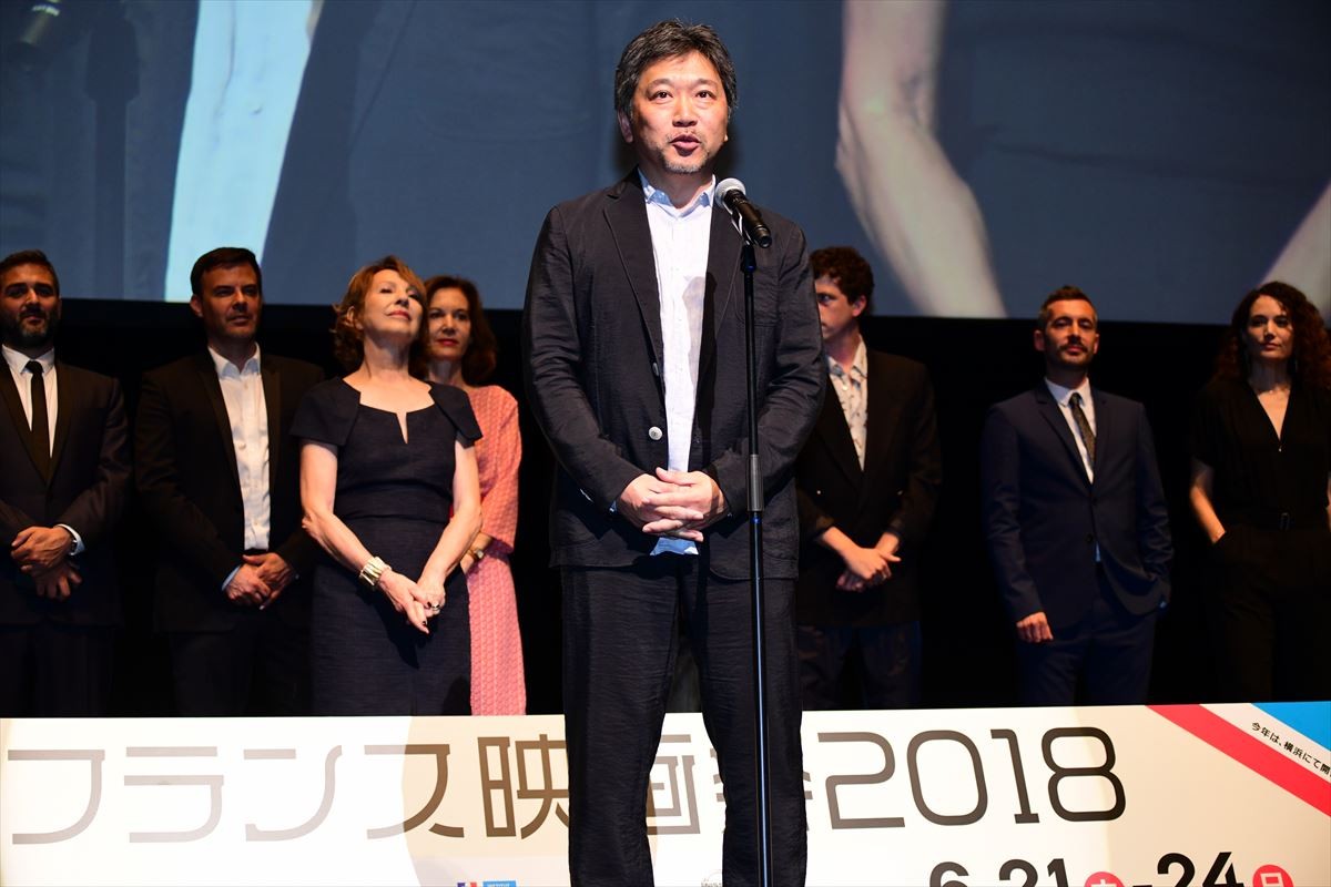 常盤貴子、地元横浜でのフランス映画祭に「マリンな感じ」の着物で登場