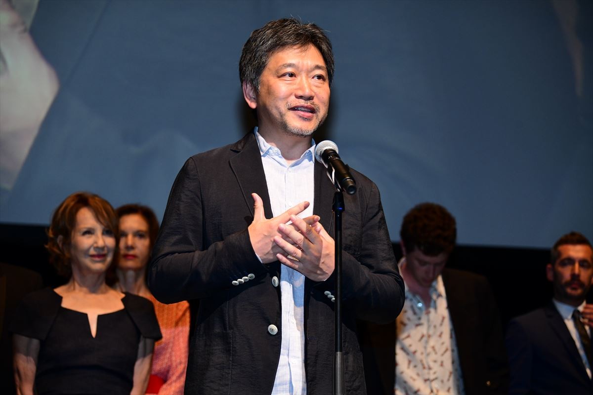 常盤貴子、地元横浜でのフランス映画祭に「マリンな感じ」の着物で登場