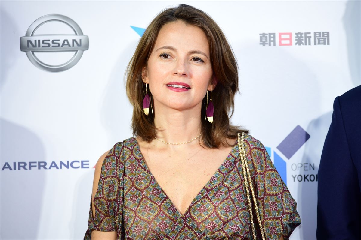 常盤貴子、地元横浜でのフランス映画祭に「マリンな感じ」の着物で登場
