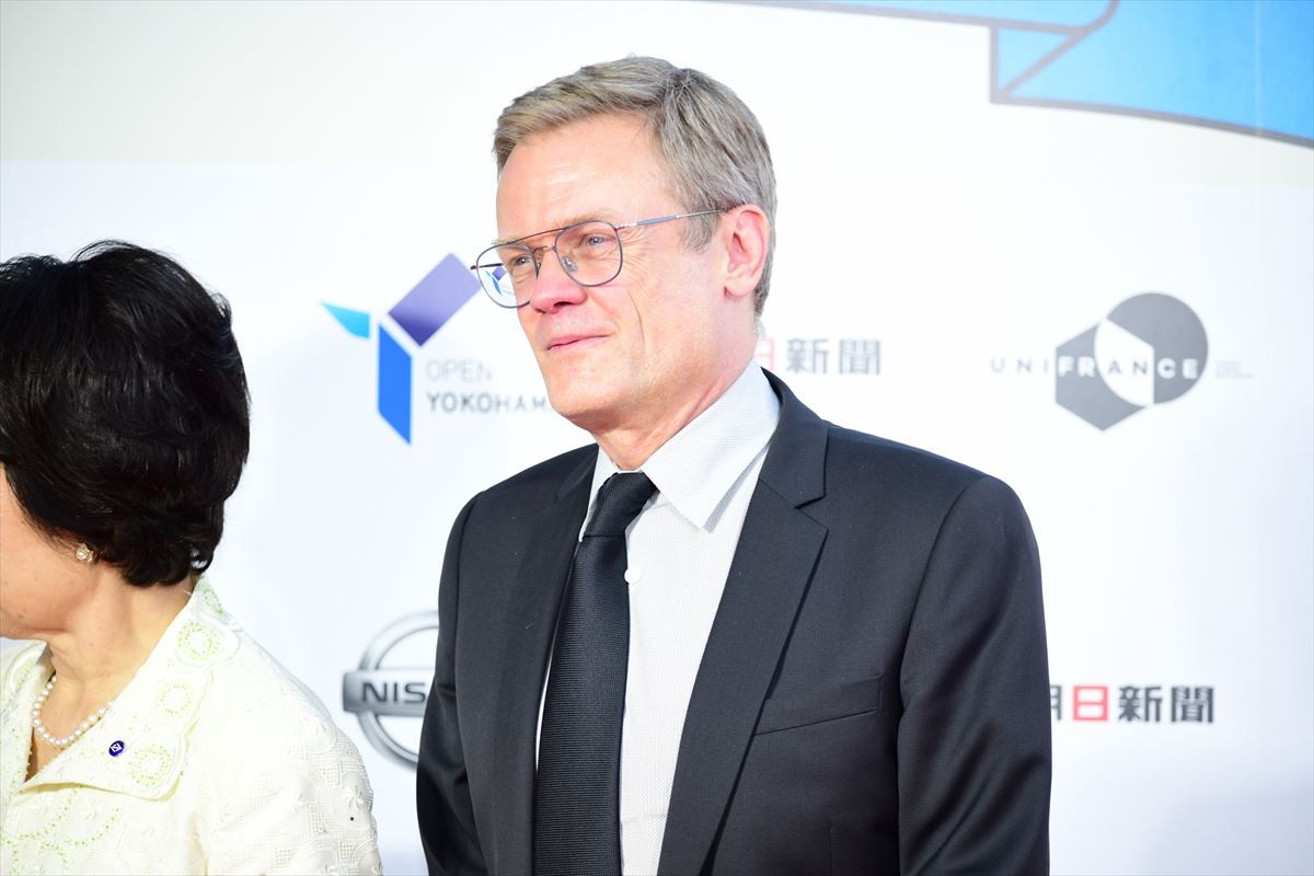 常盤貴子、地元横浜でのフランス映画祭に「マリンな感じ」の着物で登場