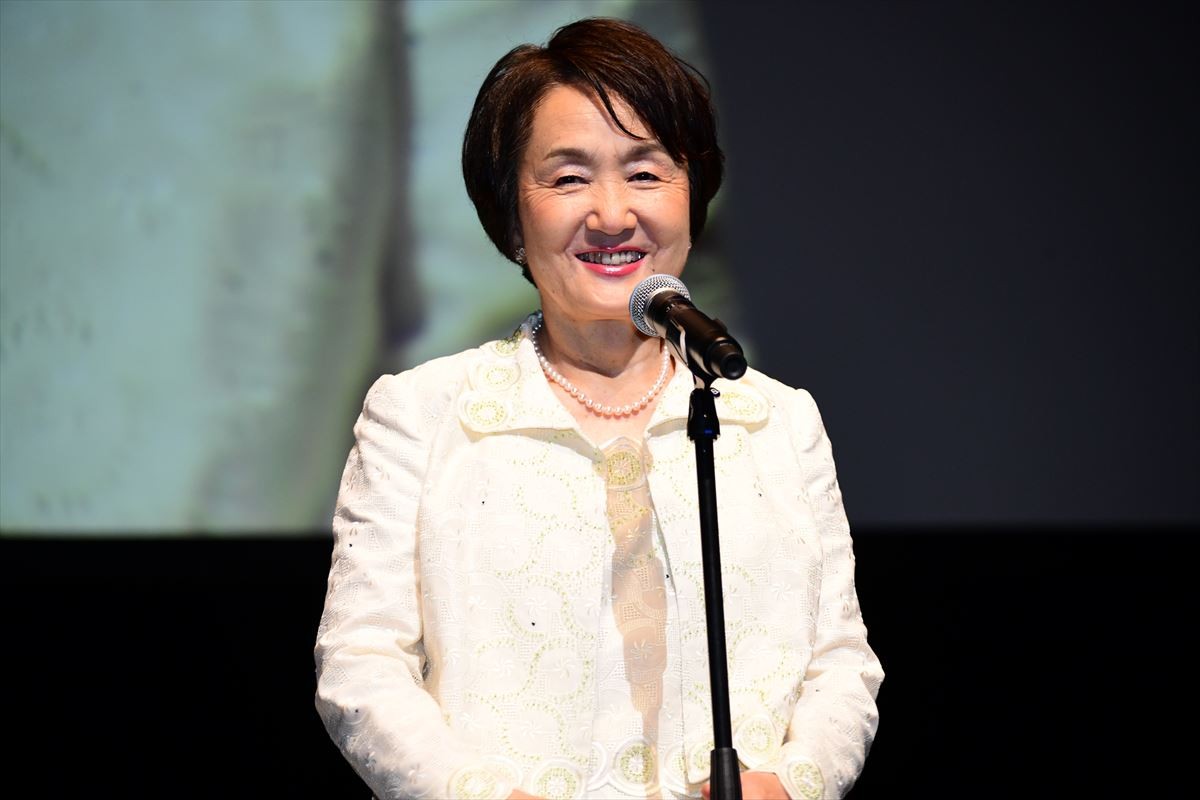 常盤貴子、地元横浜でのフランス映画祭に「マリンな感じ」の着物で登場