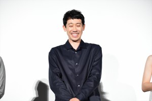 映画『焼肉ドラゴン』初日舞台挨拶に登壇した大泉洋