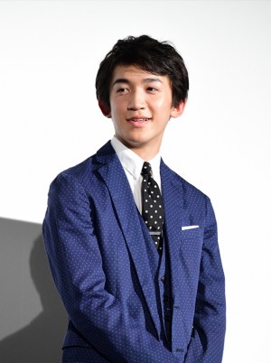 映画『焼肉ドラゴン』初日舞台挨拶に登壇した大江晋平