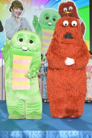 「ようこそ!! ワンガン夏祭り THE ODAIBA 2018」制作発表に出席したガチャピン（左）とムック（右）