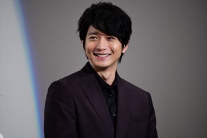 『君が君で君だ』完成披露舞台挨拶に登壇した向井理