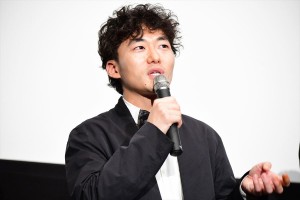 『君が君で君だ』完成披露舞台挨拶に登壇した松居大悟