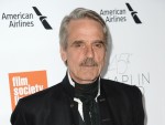 『ウォッチメン』TVドラマ、メインキャストにジェレミー・アイアンズか