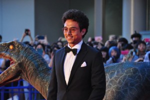映画『ジュラシック・ワールド／炎の王国』ジャパンプレミアに登場した満島真之介