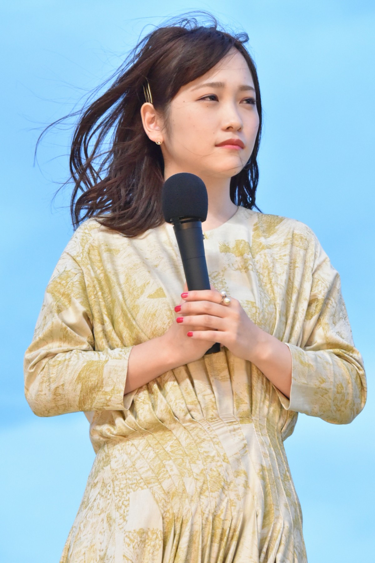 AKBの“当たり馬券”川栄李奈、自虐分析「ただ露出が多いだけ」