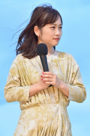 「東京シティ競馬」2018年帝王賞イメージキャラクター来場イベントに登場した川栄李奈