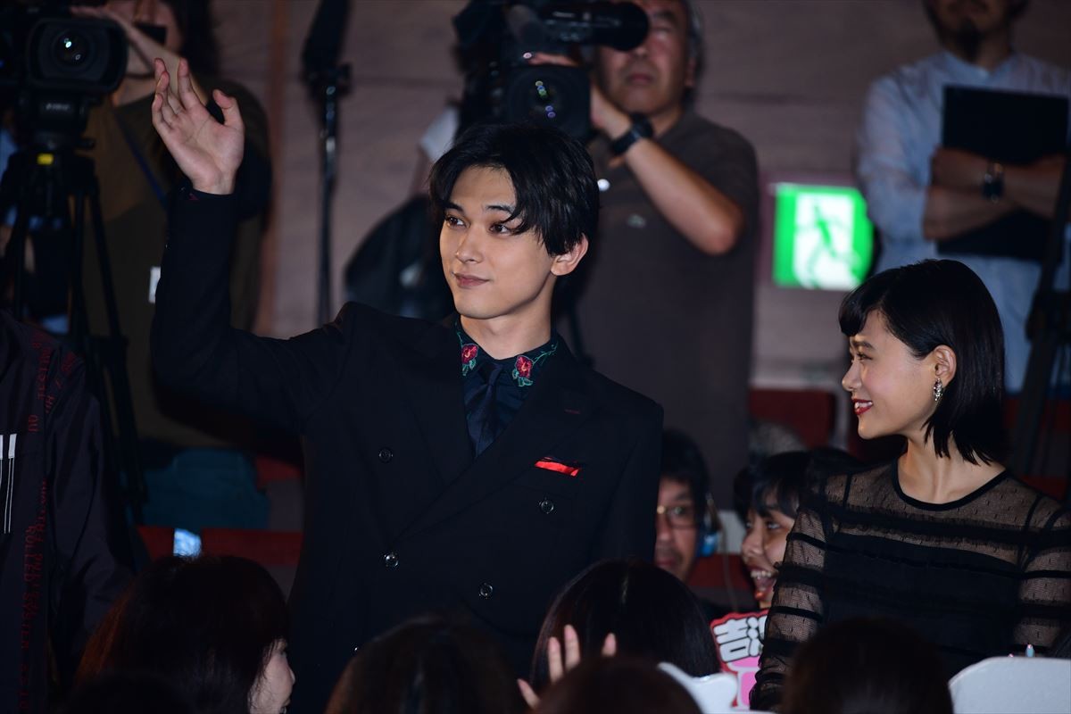 吉沢亮、福士蒼汰との戦闘シーンは「特撮ファンにはたまらない」