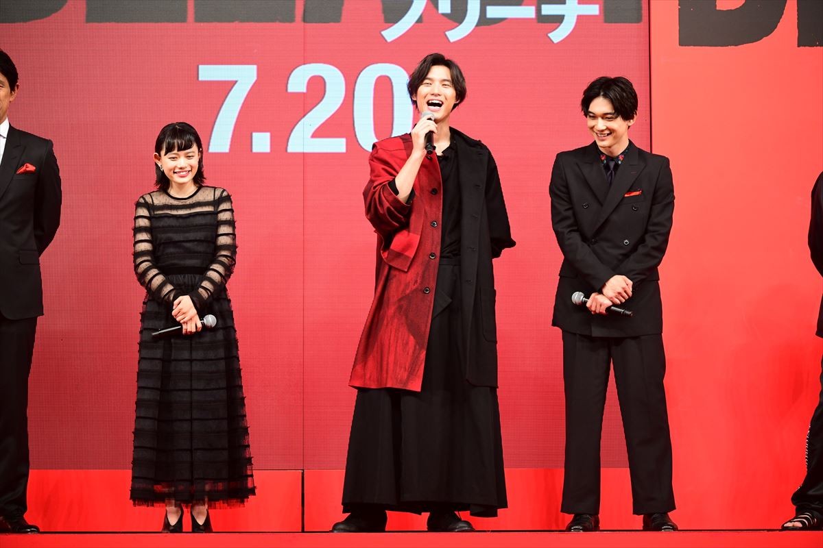 吉沢亮、福士蒼汰との戦闘シーンは「特撮ファンにはたまらない」