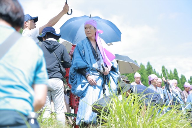 『パンク侍、斬られて候』内藤帯刀役の豊川悦司、メイキングカット