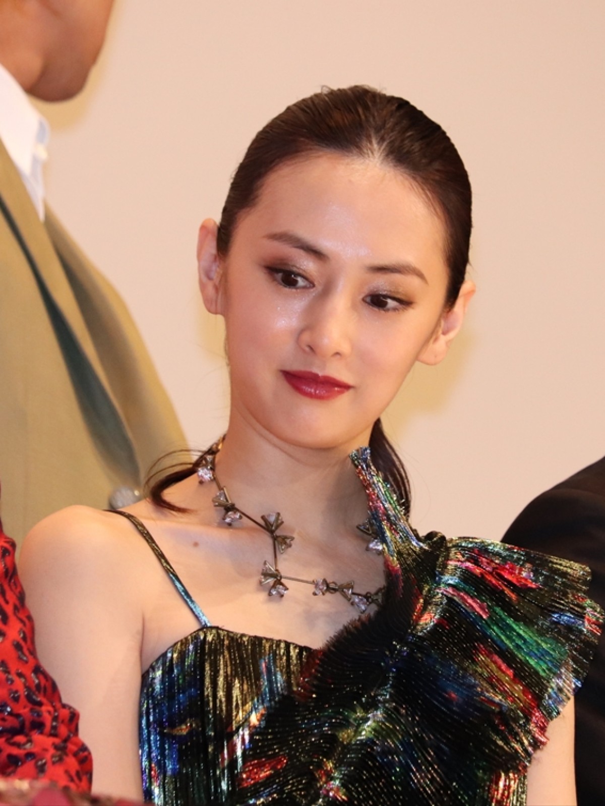 綾野剛、浅野忠信の暴走アドリブに苦戦 「本当にカオス状態だった」