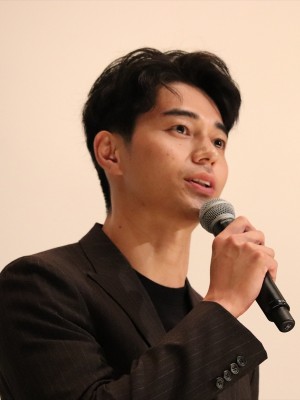 映画『パンク侍、斬られて候』初日舞台挨拶に登壇した東出昌大